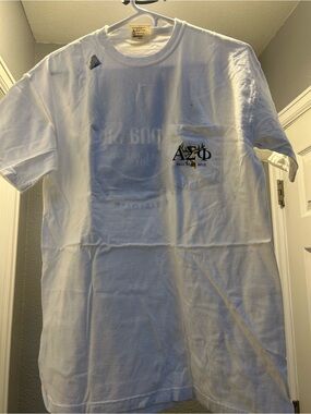 Comfort Colors White Crew Neck Tee - Classic Pocket Style